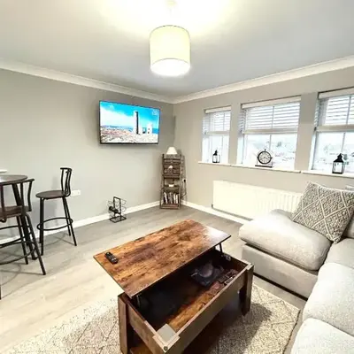 Apartment I Sleeps 4 I Wi-Fi I Parking I Rail Links I Newmarket