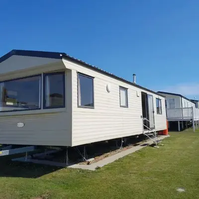 Comfortable and Spacious Mobile home - Sleeps 6