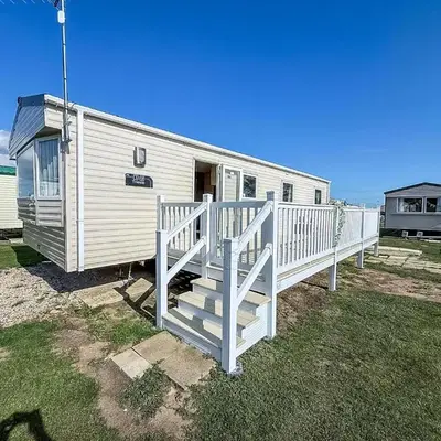 Superb Caravan At St Osyth Beach Holiday Park In Essex Ref 28039Fv