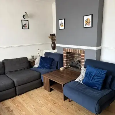 3-bedroom family home with large garden and free parking