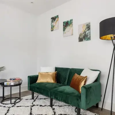 Stonebridge House Apartment
