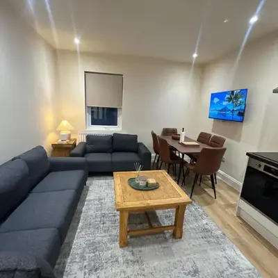 Bright & Stylish 3-Bedroom Flat