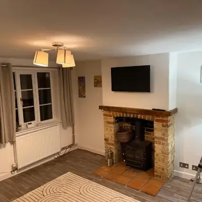Cosy two bedroom house in eye Suffolk with parking near A140