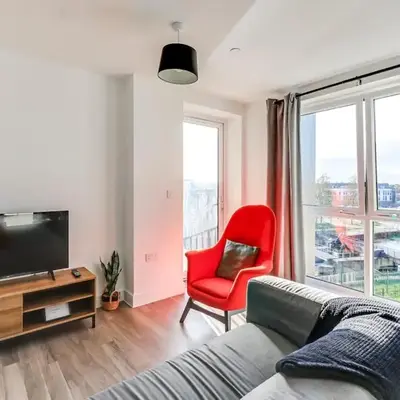 The Opulent Property Project ChelmsfordCityCentre 2Bed2Bath FreeParking Balcony
