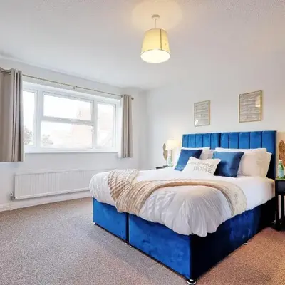 Premium 5-Bed Home