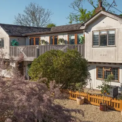 Sampford Hideaway Retreat