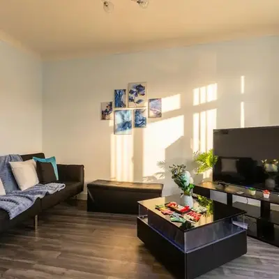 Spacious 3-Bed Home for 8 | Free Parking & Garden