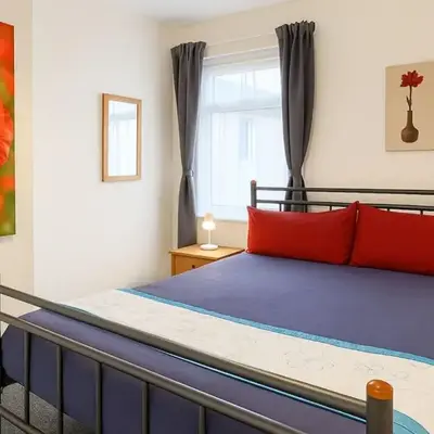 1 Bed Service Accommodation- contractor ready