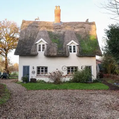 The Hare & The Bumblebee Cottage