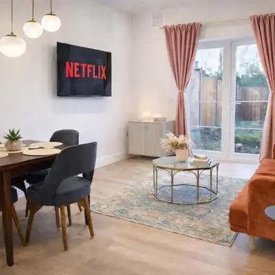 Spacious 2BR Designer Home in Newmarket