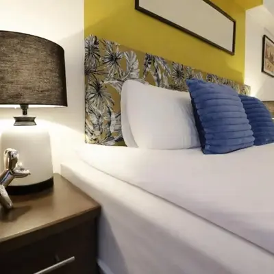 Central Location Stylish 1-Bed Apartment Free Parking