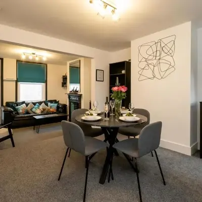 21 Urban Road