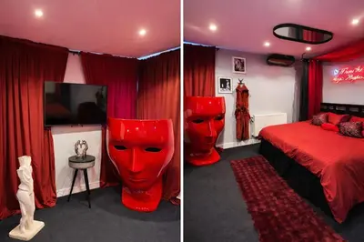 Gallery image of Red Velvet Romantic Suite Private Hot Tub Luxury in South Benfleet