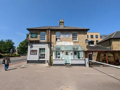 a building on the side of a street at The Earl Of Derby in Cambridge