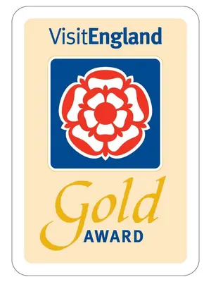 a logo for the vietnamese gold award at Worth House in Cambridge
