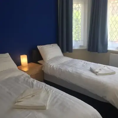Southend Central Hotel - Close to Beach