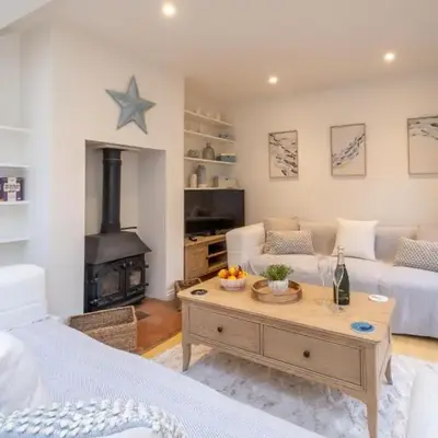 67 Pebble Cottage