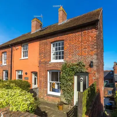 5 Coastguard Cottages