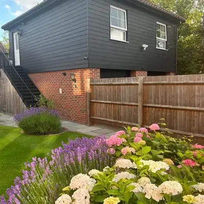 Stansted Coach House - Apartment Hotel