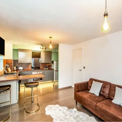 Elegant 2 BR Apartment in Historic Cambridge