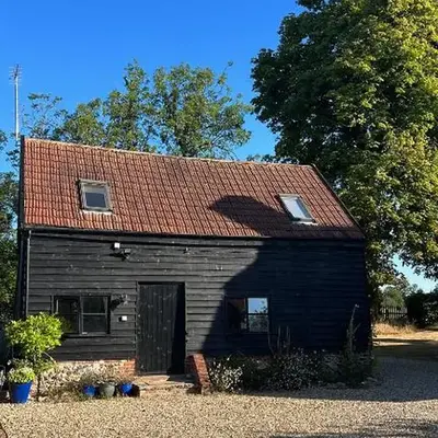 Gorgeous comfortable barn with huge private orchard in quiet Suffolk location