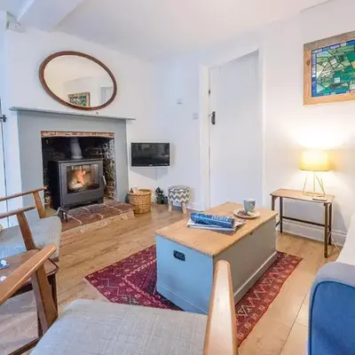 2 Riverside Cottages