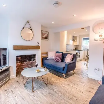 Lily Cottage