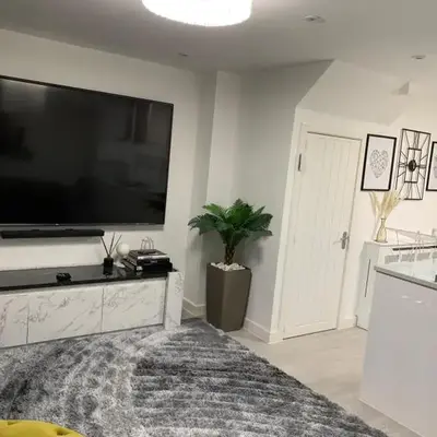 A BYK luxury modern home that sleeps 2 - 8 people