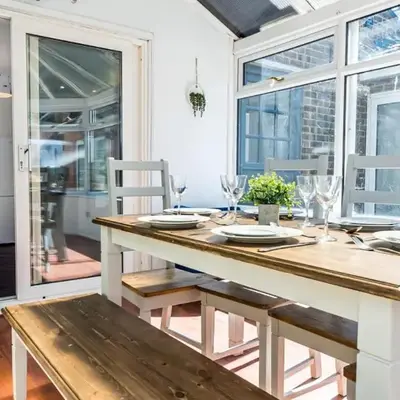 Modern and Spacious 4 Bedroom Home in Ipswich