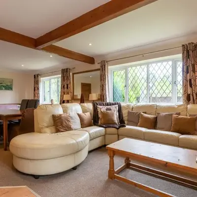 Riverside Cottage-Uk41439