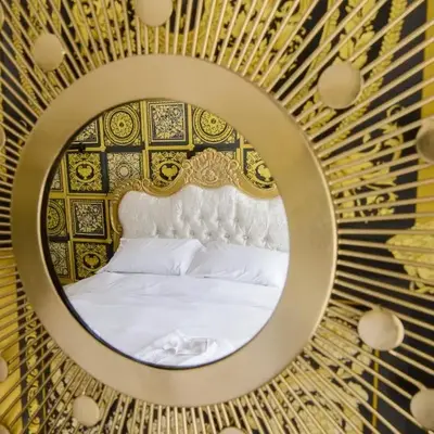 Deluxe 2 Bed Versace Bungalow Hot Tub