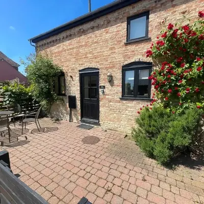 Pretty Cottage In Charming Peaceful Village - Easy Commute to Cambridge - Cambridge Homehost