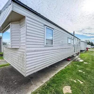 6 Berth Caravan At Steeple Bay Holiday Park In Essex Ref 36092F