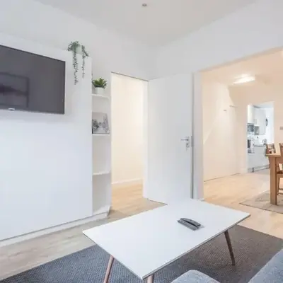 Refurbished High Spec CENTRAL Family Home