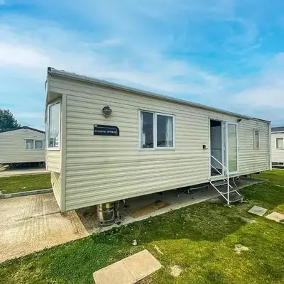Superb Caravan At Seawick Holiday Park Ref 27922Sw
