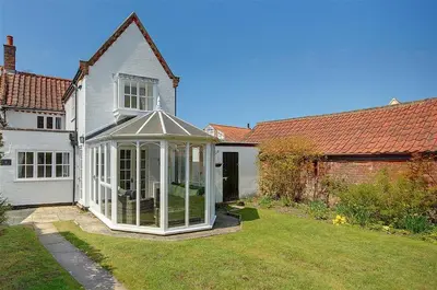 a gazebo in the yard of a house at 3 Bed in Aldeburgh oc-chfc in Aldeburgh