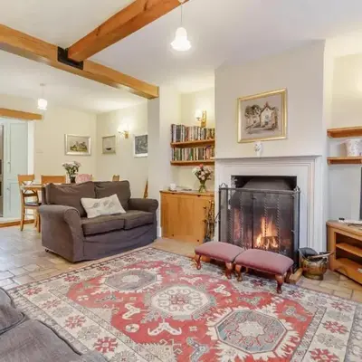 3 Bed in Woodbridge oc-h23